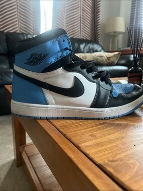 Jordan High-Top Sneaker in Black, White & University Blue